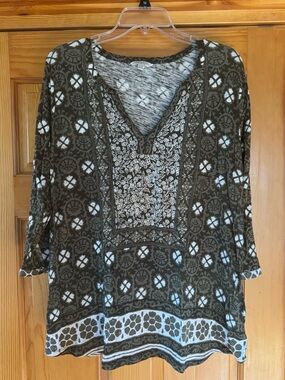 Lucky Brand Olive Printed V-Neck